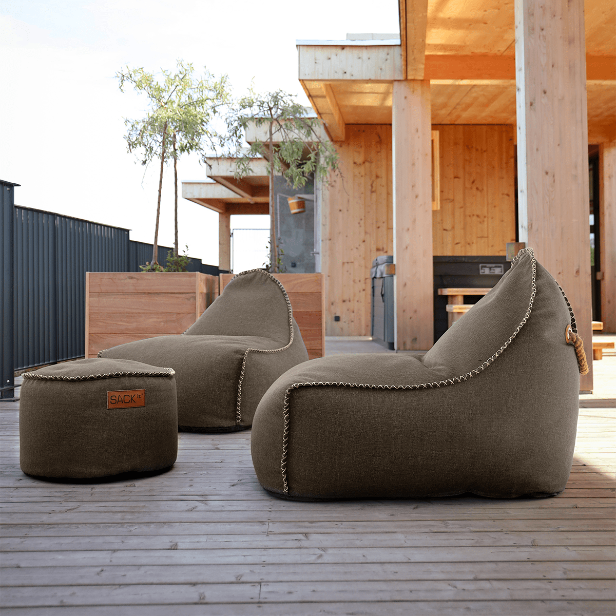 Cobana Lounge Chair und Pouf in Cobana Grey, gemütlicher Sitzsack mit Rückenlehne und passendem Hocker. | Cobana Lounge Chair & Pouf - Cobana Brown | SACKit