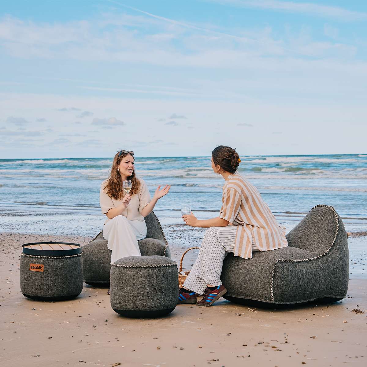 Cobana Lounge Chair & Pouf | Cobana Lounge Chair & Pouf - Kirra Noir | SACKit