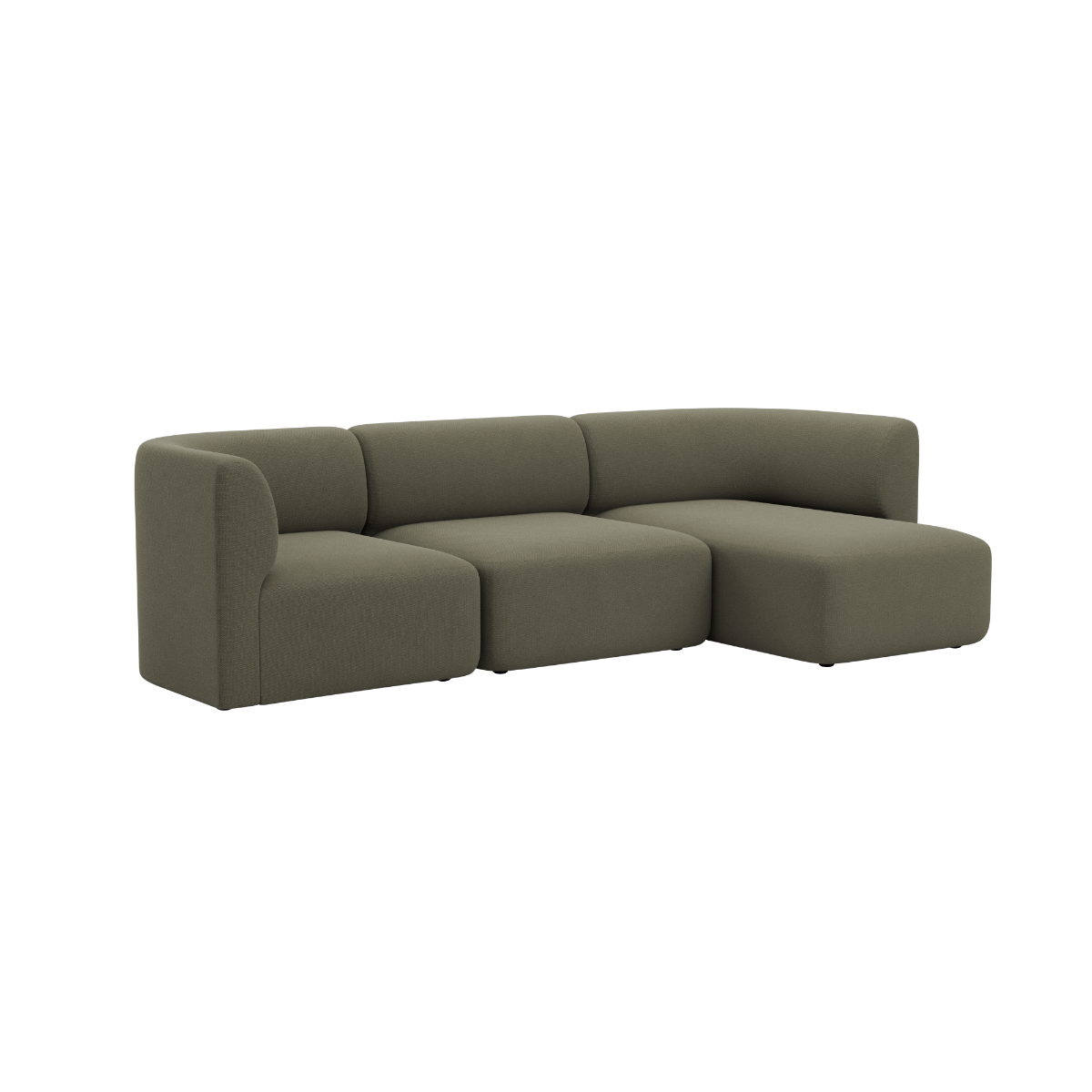 Skandinavisches dreisitziges Sofa in olivgrauem Stoff mit rechtsseitiger Chaiselongue auf schwarzem Hintergrund von sackit | Fjord Sofa - 3 Seater Chaise Right - Cosmo Olive | SACKit