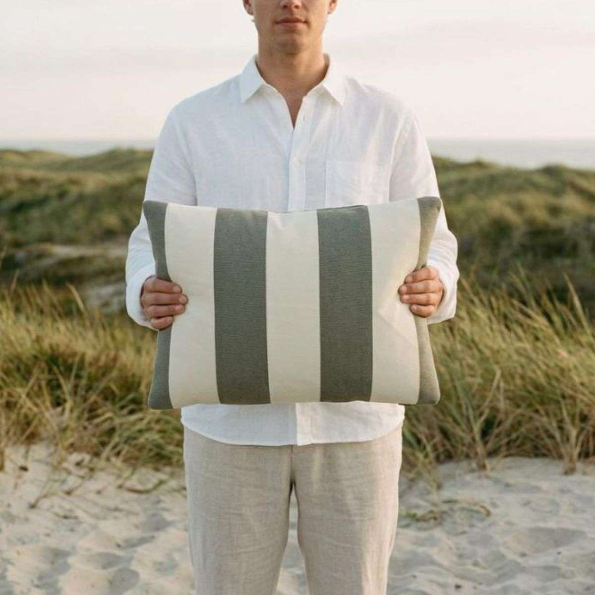 Outdoor Cushion Rectangular | Outdoor Cushion Rectangular - Renesse Olive | SACKit